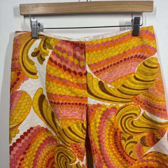 Trina Turk LA Shorts Womens 8 Colorful Retro Print Bermuda Stretch Vacay Modest - Picture 3 of 7
